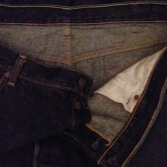 Levi's - Picture 2 of 5